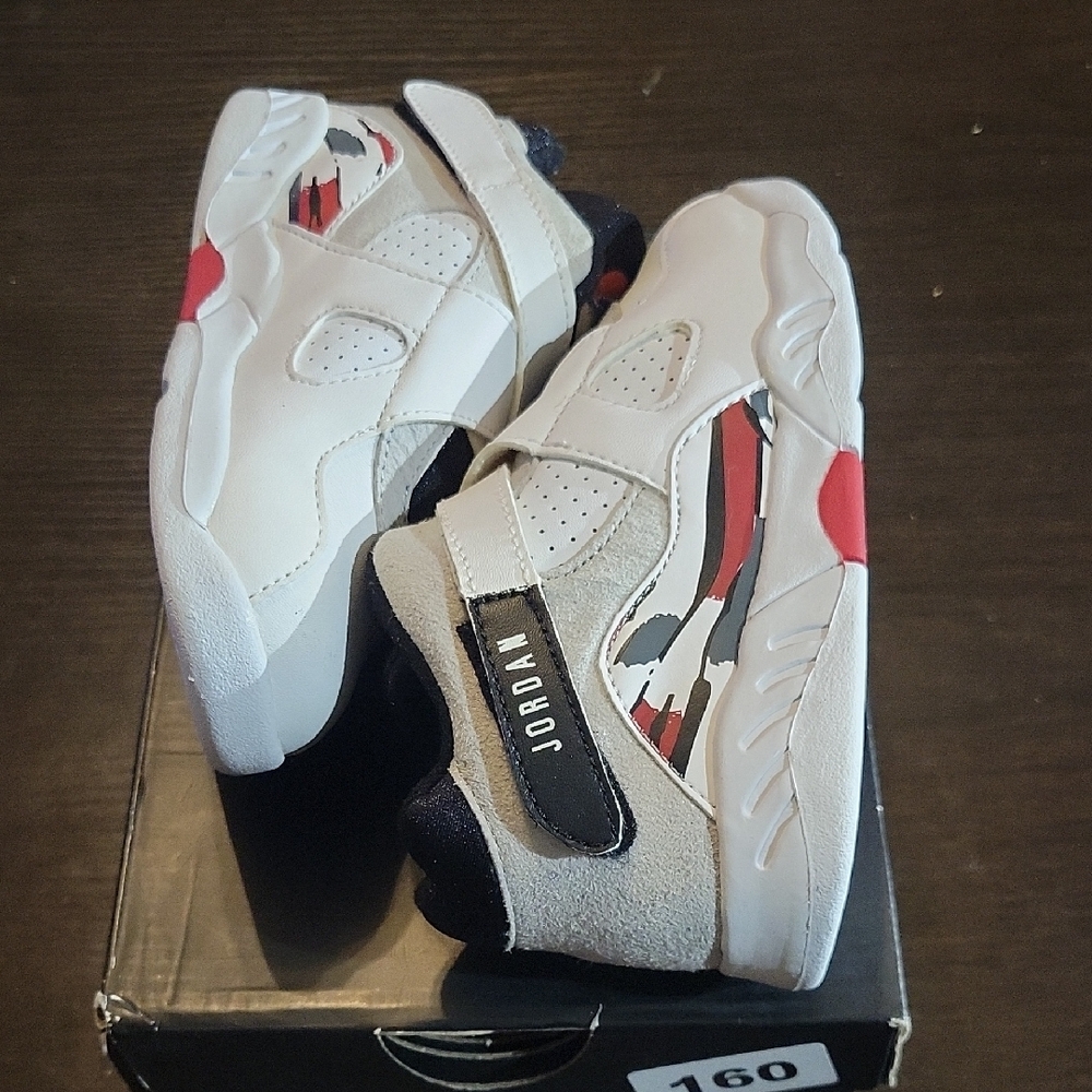 Air Jordan 8 Retro TD Rare "Bugs Bunny" (2013) Kids 9c NEW W/OG BOX - Picture 8 of 11